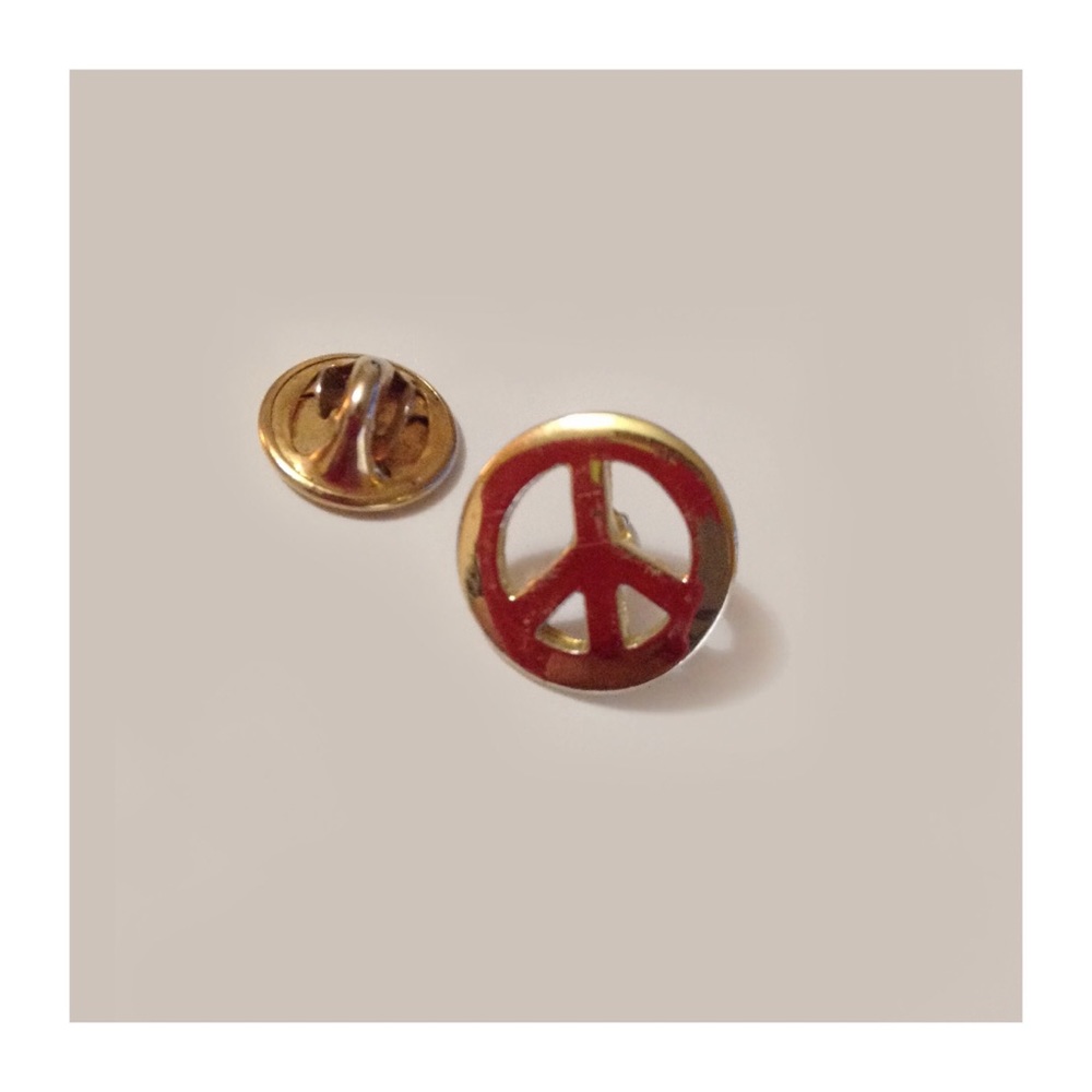 VTG PAZ brooch